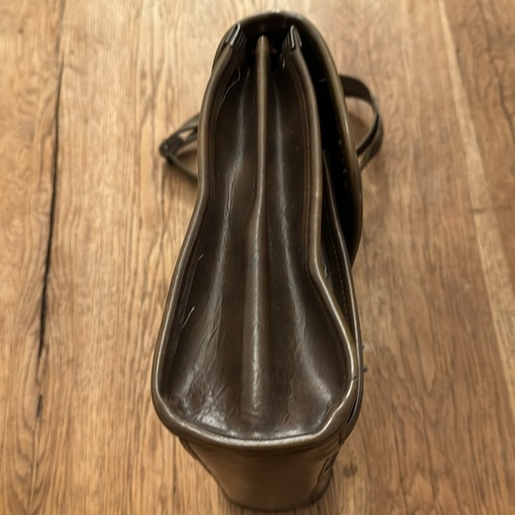 Marc Chantal Leather Crossbody Organizer Handbag Brown - Picture 6 of 9